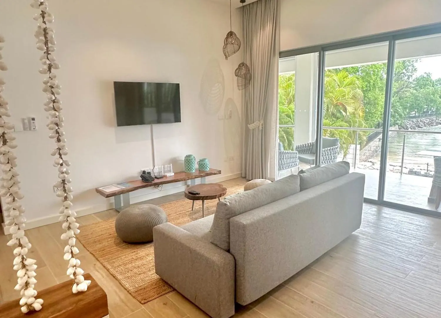 Pineapple Beach Villas Baie Lazare  Seychelles