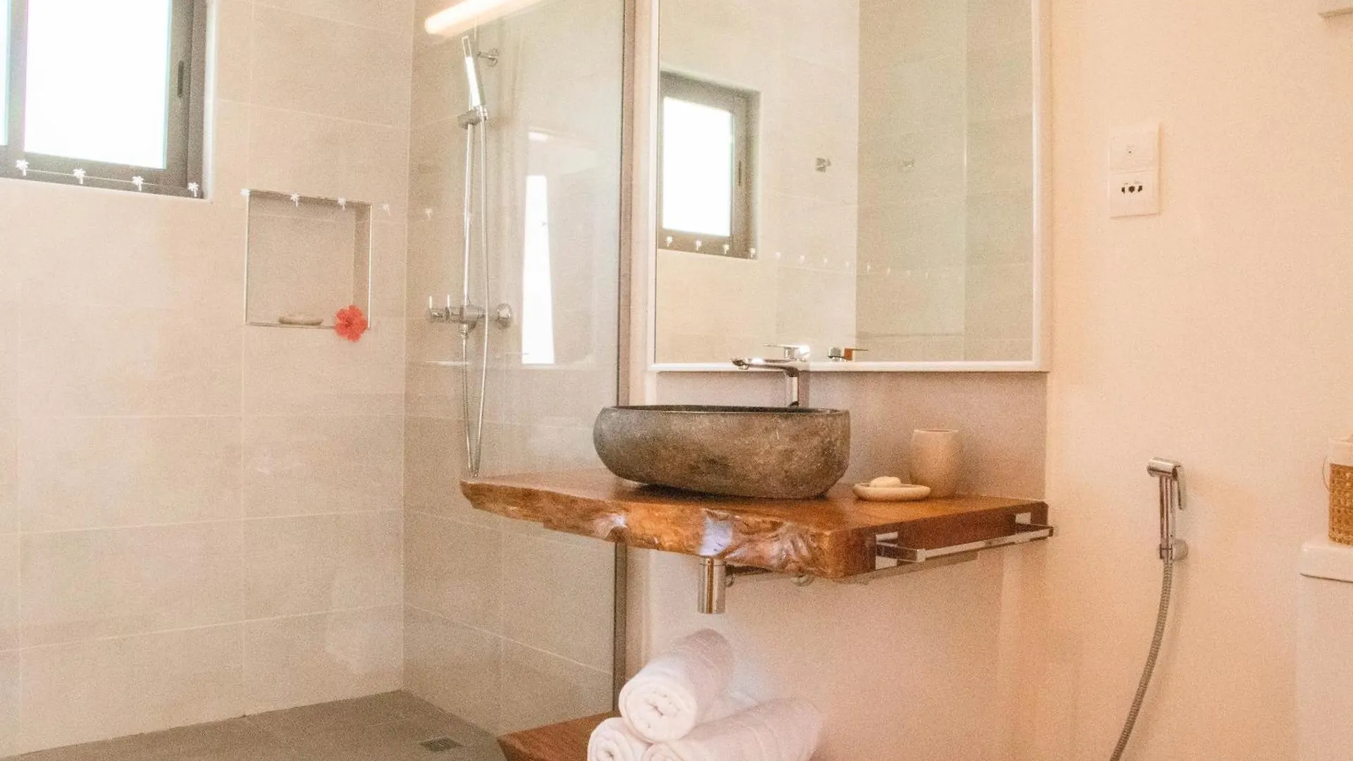 Pineapple Beach Villas Baie Lazare  0*, Baie Lazare (Mahe)